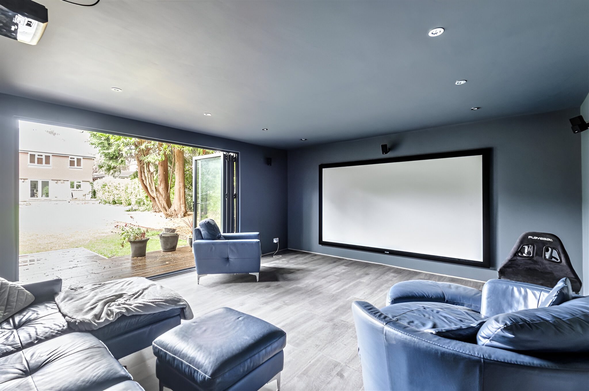 Garden room in Pyrford